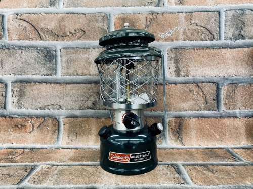 ランタンのColeman