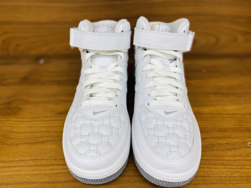 スニーカーのNIKE