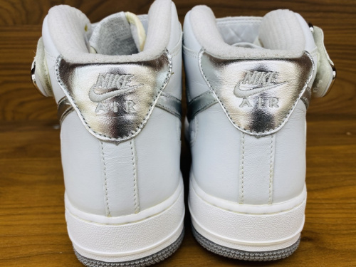 AIR FORCE1のナイキ