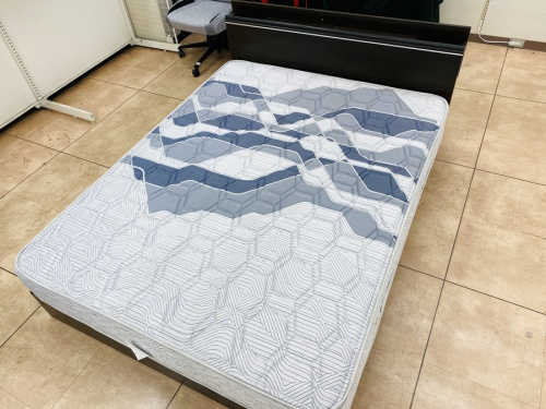 家具のベッド