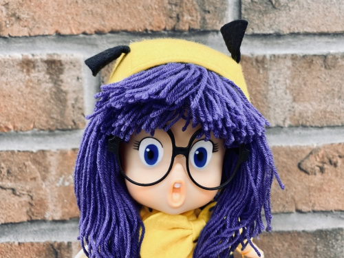 フィギュアのアラレちゃん