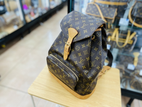 ブランド・ラグジュアリーのLOUIS VUITTON