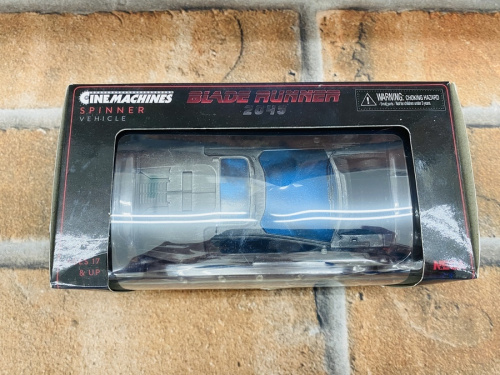 ブレードランナーの6インチダイキャストカー