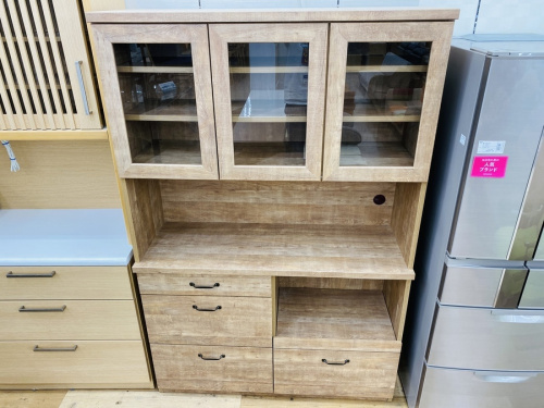 カップボード・食器棚のLOWYA