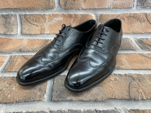 ビジネスシューズのCrockett & Jones