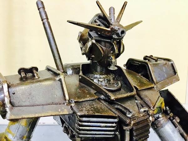 ハンドメイド！メタルアートのガンダムが買取入荷！【摂津店