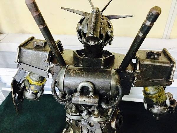 ハンドメイド！メタルアートのガンダムが買取入荷！【摂津店
