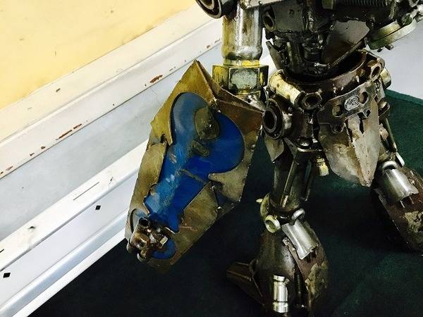 ハンドメイド！メタルアートのガンダムが買取入荷！【摂津店