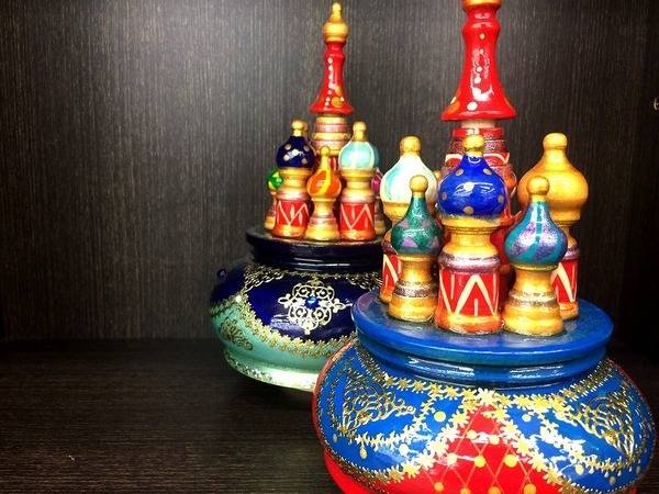 ロシアの雰囲気いっぱいのカラフルなオルゴールが買取入荷！【摂津店