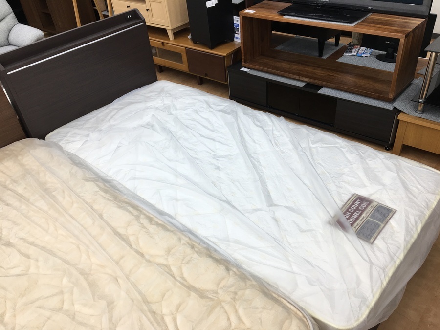 【トレファク摂津店】シングルベッド入荷致しました！ 新入荷商品】Simmonsのシングルベッドをご紹介！｜2022年12月19日