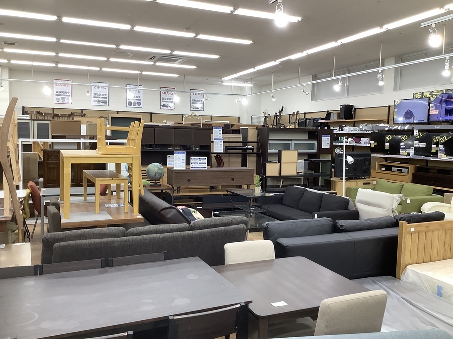 驚愕】CALLIGARIS（カリガリス）のダイニングテーブルをご紹介