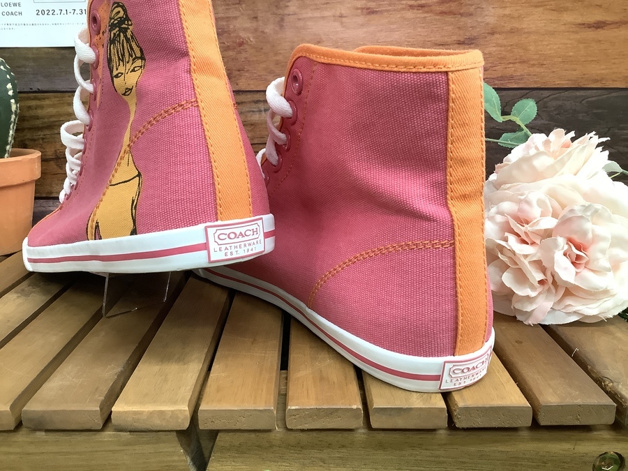 最終値下げ！新品 COACH コーチ♥シグネチャーハイカットスニーカー 新品☆COACH コーチ ハイカット シグニチャー スニーカー サイズ