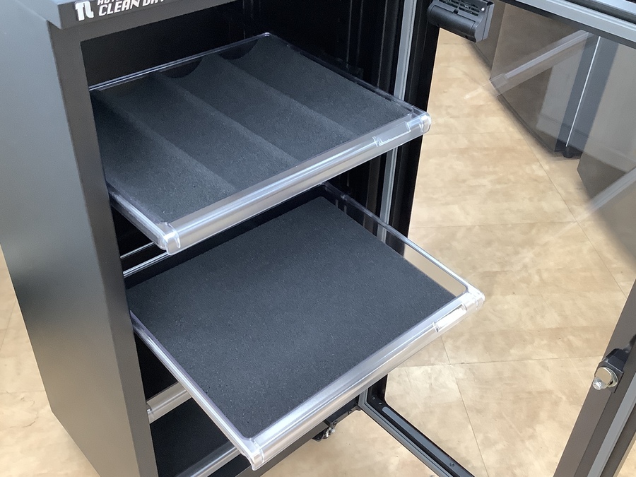 湿気を避けたいモノの保管に！】東洋リビングの防湿庫のご紹介！｜2022