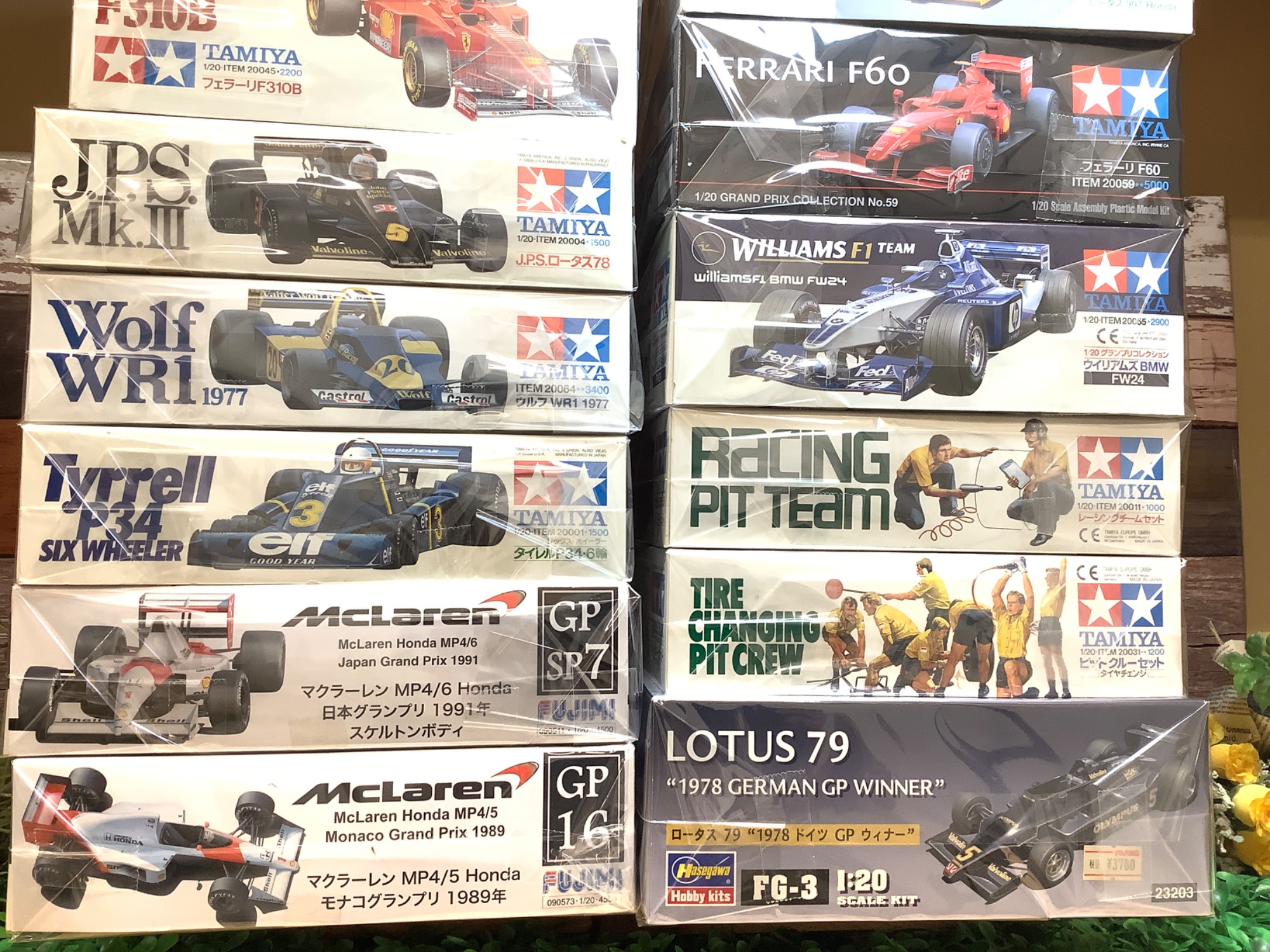 Amazon | 車 タミヤ Ｆ１ プラモデル フェラーリ６４１ ２ Ｆ１９０ 絶版 | プラモデル 通販