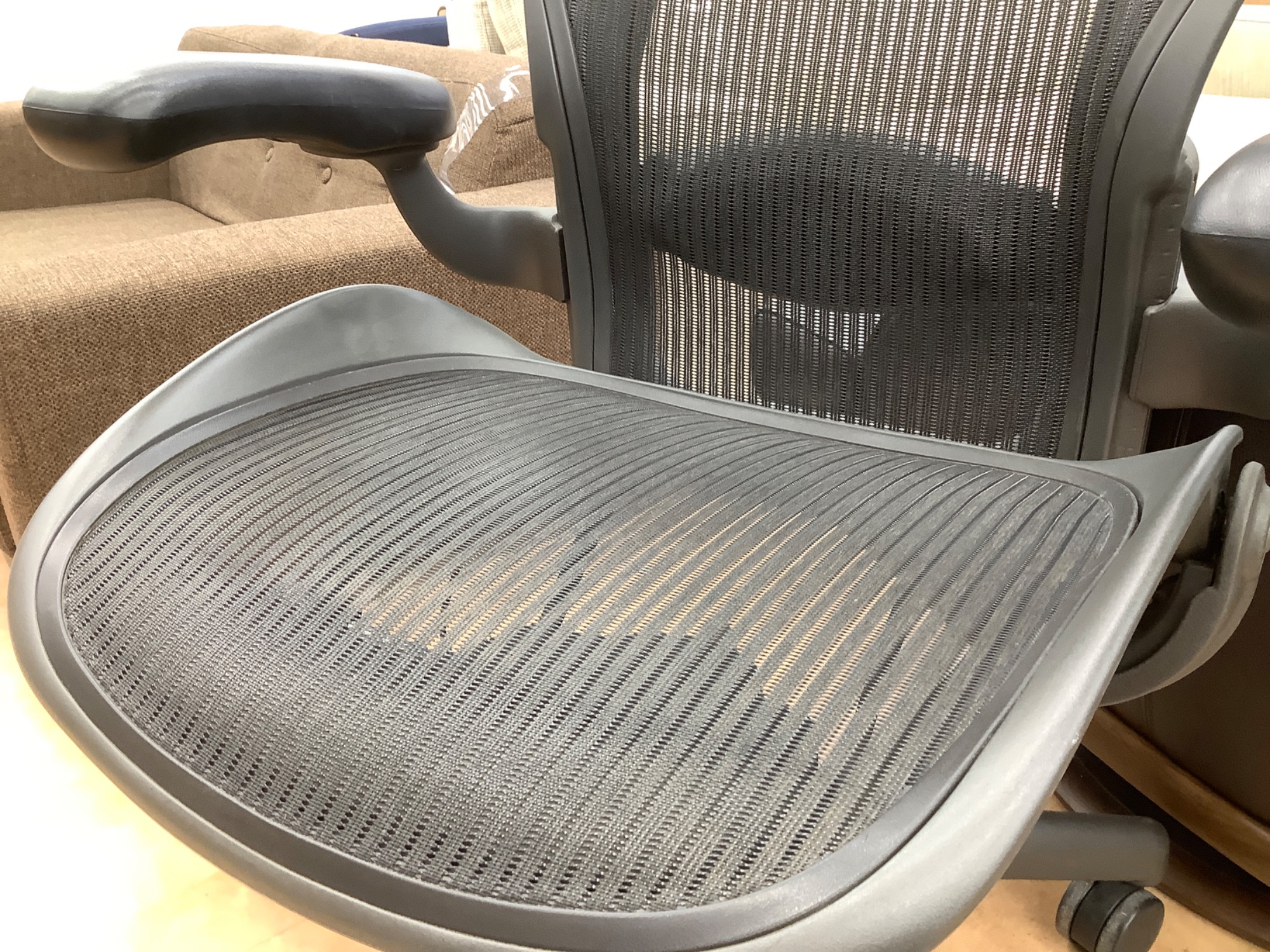 【トレファク摂津店 】Herman Miller(ハーマンミラー)ミラチェア入荷致しました！ 新入荷】HarmanMiller(ハーマンミラー)のオフィスチェアをご紹介