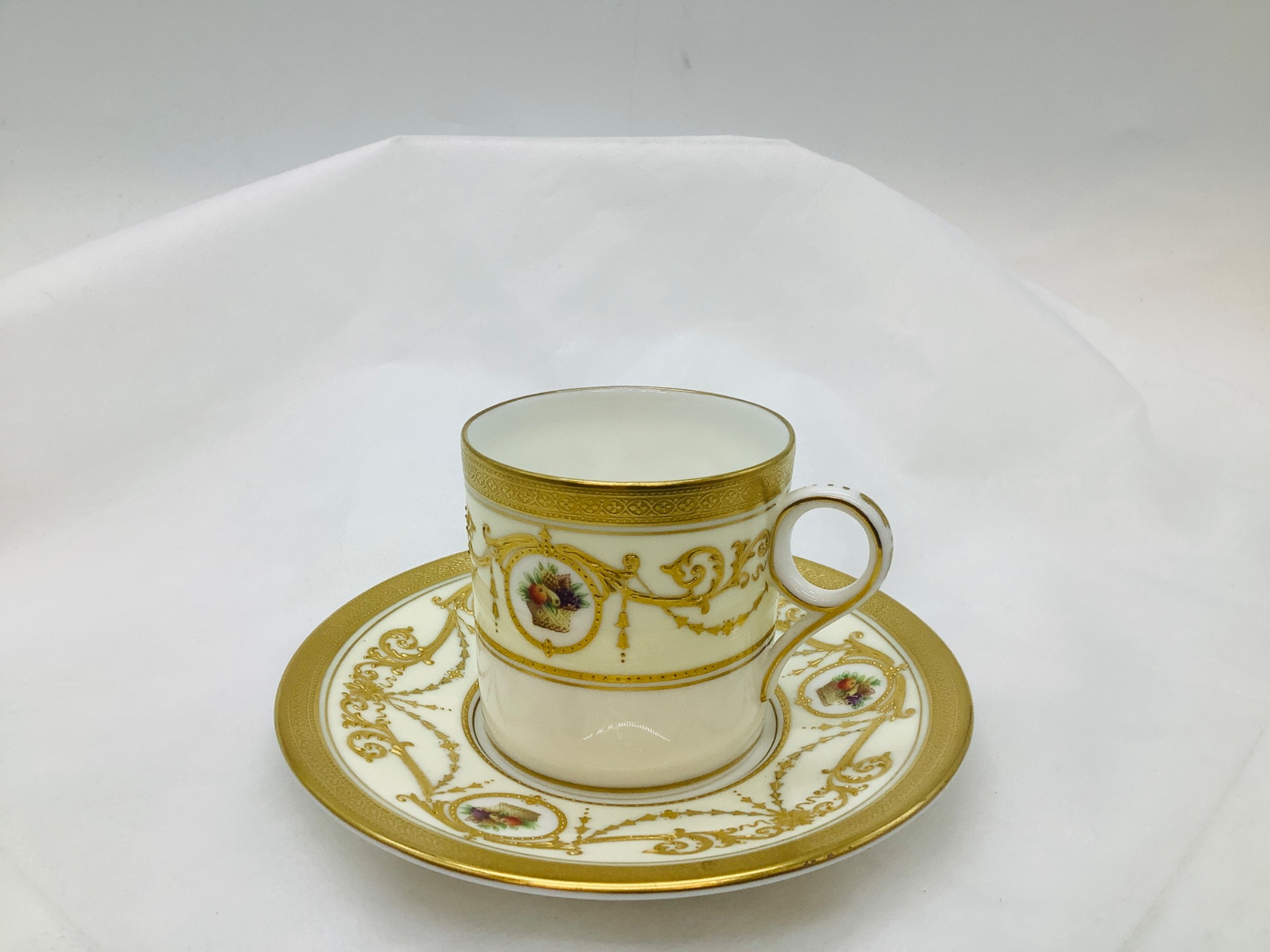 新入荷！】MINTON(ミントン)のカップ＆ソーサーをご紹介！！｜2024年09