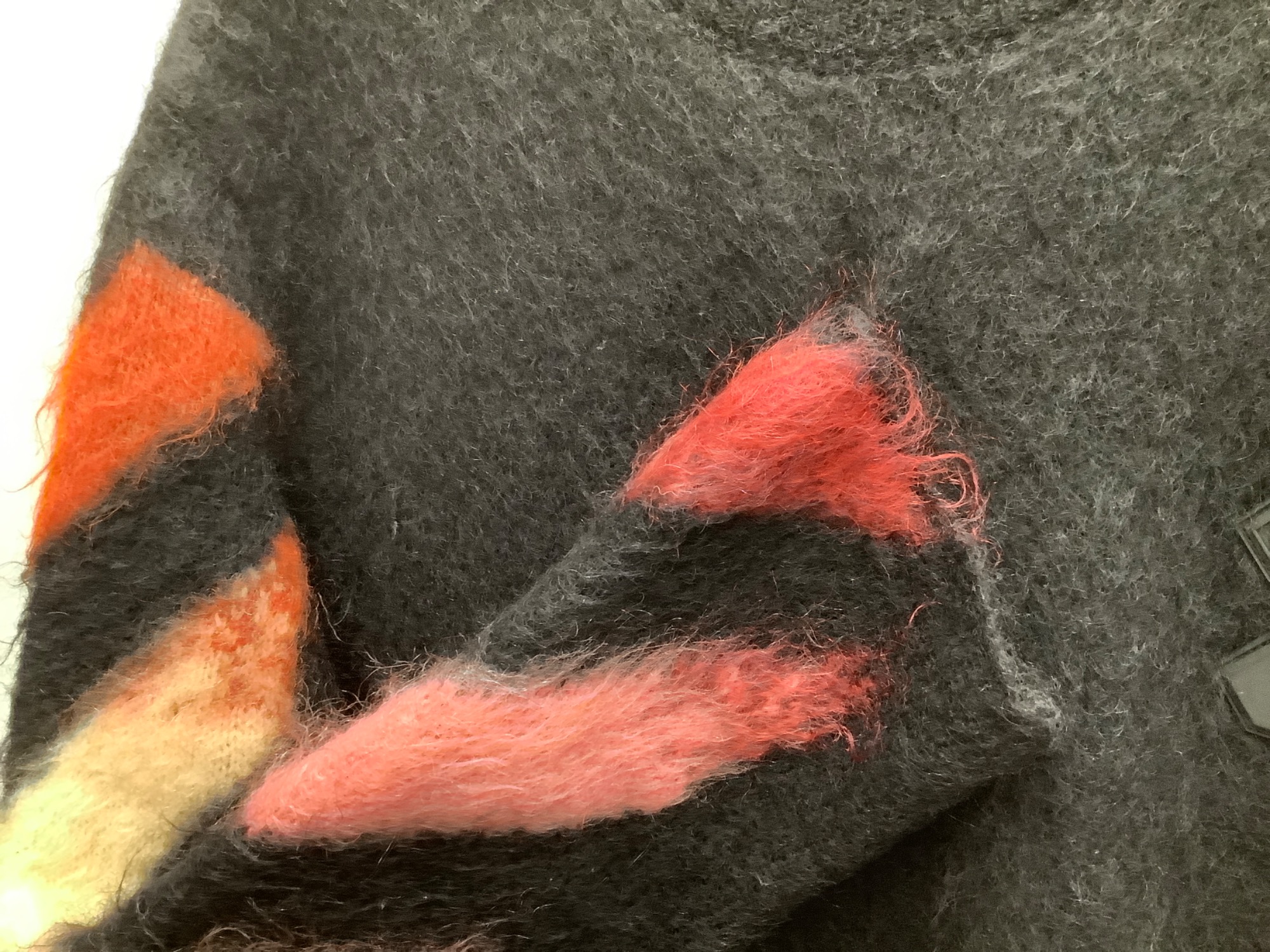 新入荷！！】OFF-WHITE(オフホワイト)モヘアニットを紹介！！｜2024年