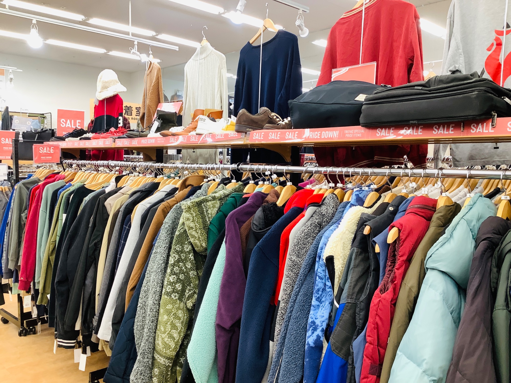 冬物衣類セール中！】表示価格より最大50％OFF！セール内容をチラ見せ