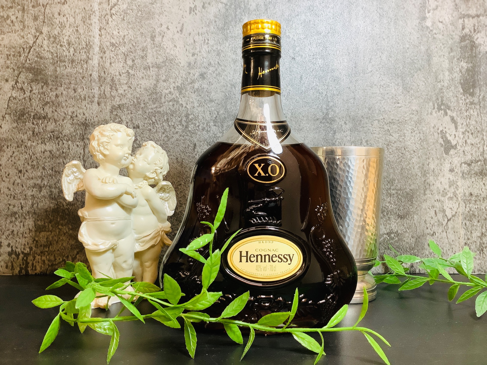 最高級ブランデーが新入荷！】Hennessy(ヘネシー)XO金キャップを