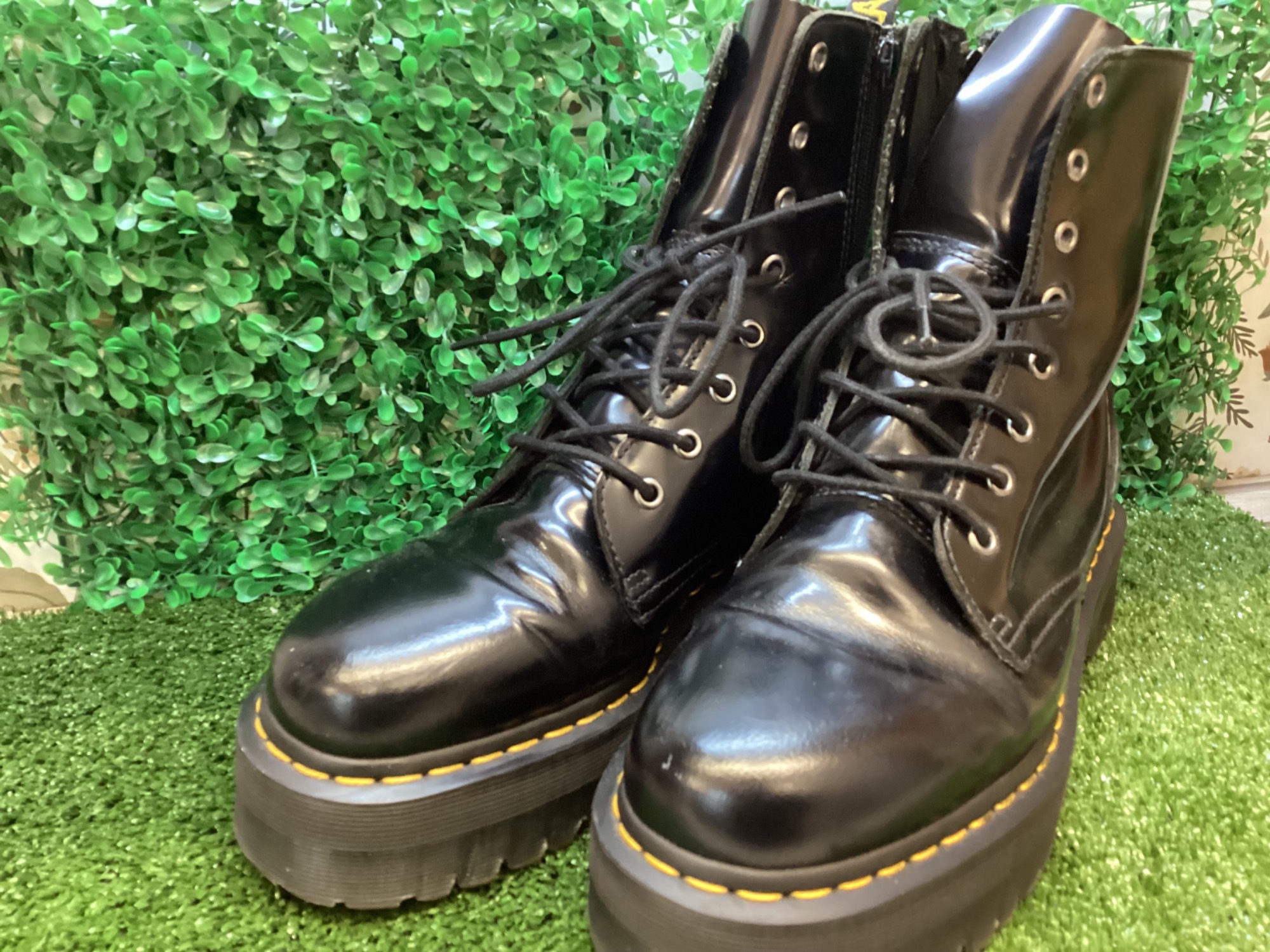 Dr.Martens (ドクターマーチン) サイドジップ8ホールブーツ】新