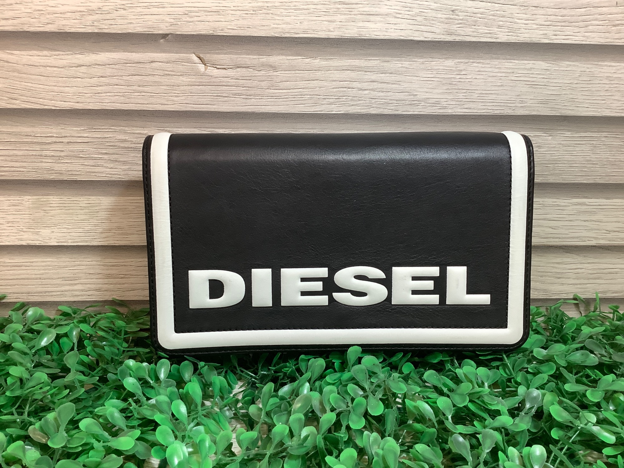 ディーゼル ショルダーウォレット DIESEL ディーゼル 二つ折り財布 ショートウォレット X03927