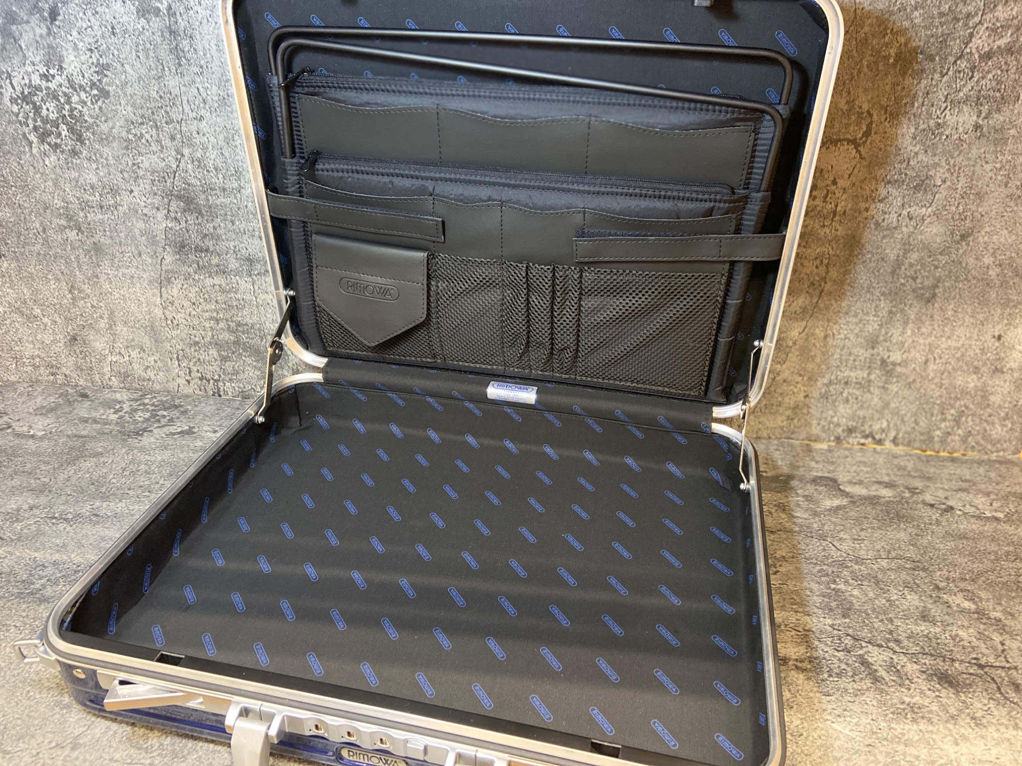 RIMOWA】アタッシュケース新入荷しました！！｜2026年02月06日