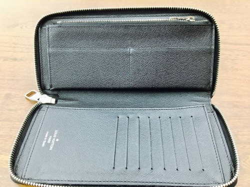 ルイヴィトン（LOUIS VUITTON）の摂津