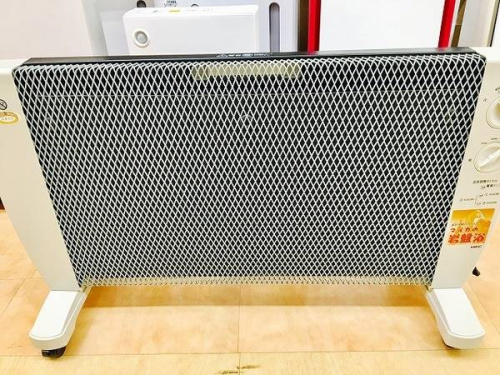 季節家電のパネルヒーター