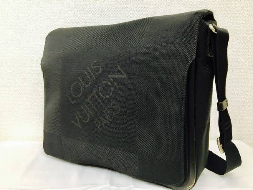 ¥Ö¥é¥ó¥É¡¦¥é¥°¥¸¥å¥¢¥ê¡¼¤Î¥ë¥¤¥ô¥£¥È¥ó¡ÊLOUIS VUITTON¡Ë