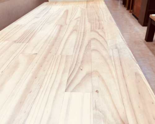 リビングボードのMOMOnatyural