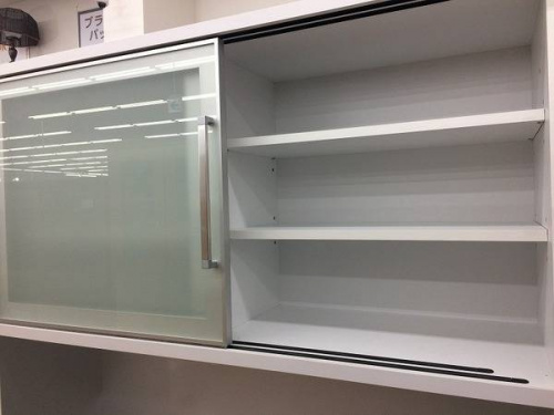 カップボード・食器棚の中古家具　大阪