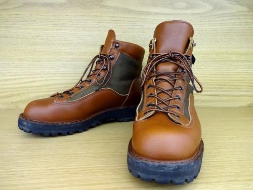 DANNERのダナー