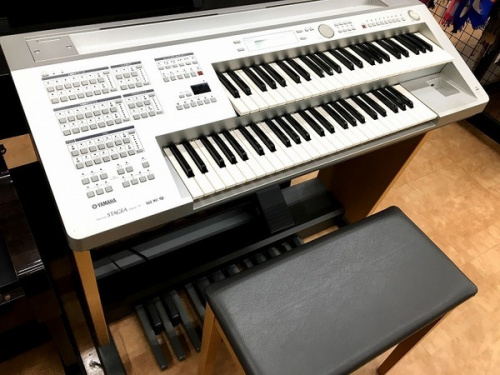 電子ピアノのエレクトーン