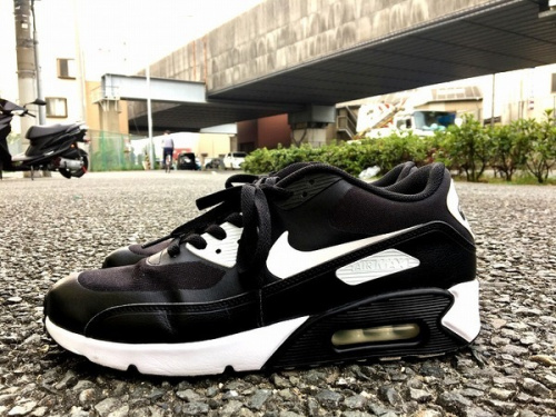 スニーカー 中古のスニーカー 買取 大阪