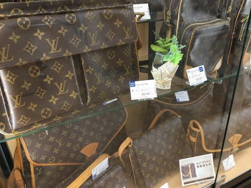 ブランド　鑑定　大阪のブランド買取　摂津