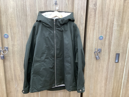 トップスのジャケット