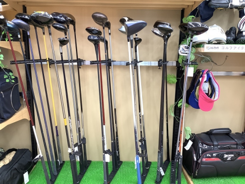 ゴルフバッグのゴルフアイテム