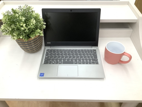 ノートパソコンのLenovo