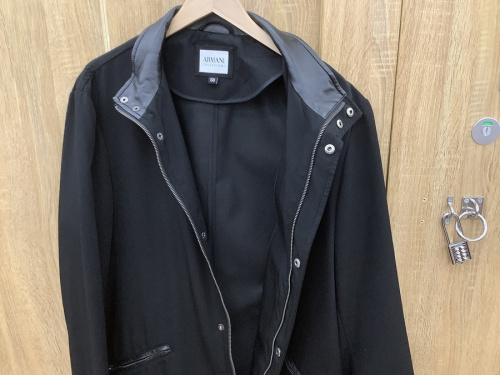 ARMANI　COLLEZIONI　(アルマーニ　コレツォーニ)　の衣類買取