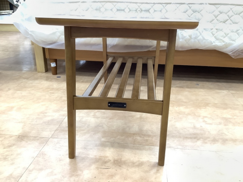 リビングテーブルのkarimoku