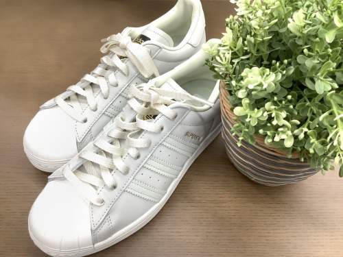 メンズファッションのスニーカー