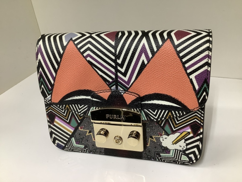 バッグのチェーンショルダーバッグ