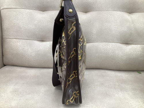 モノグラムチャーム　ショルダーバッグ　ブランド品の買取強化