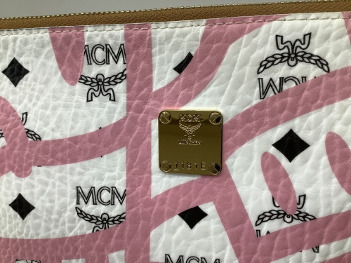 クラッチバッグのMCM（エムシーエム）