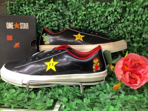 スニーカーのCONVERSE