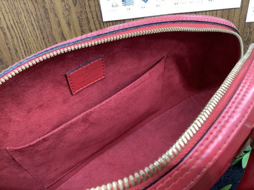 2つ折り財布のLOUIS VUITTON(ルイヴィトン)