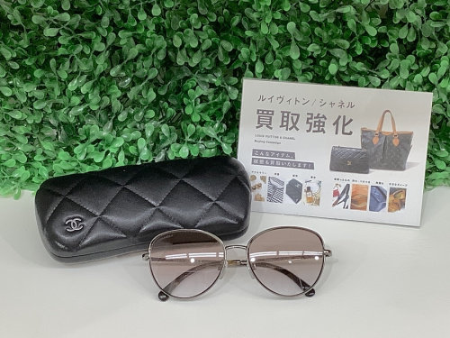 サングラスのCHANEL