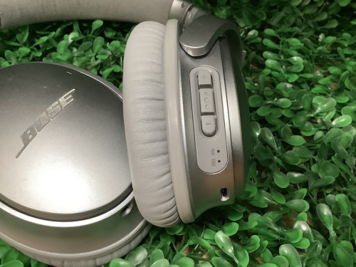 ヘッドホンのワイヤレスヘッドホン