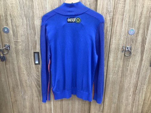 ジャケットのDIESEL