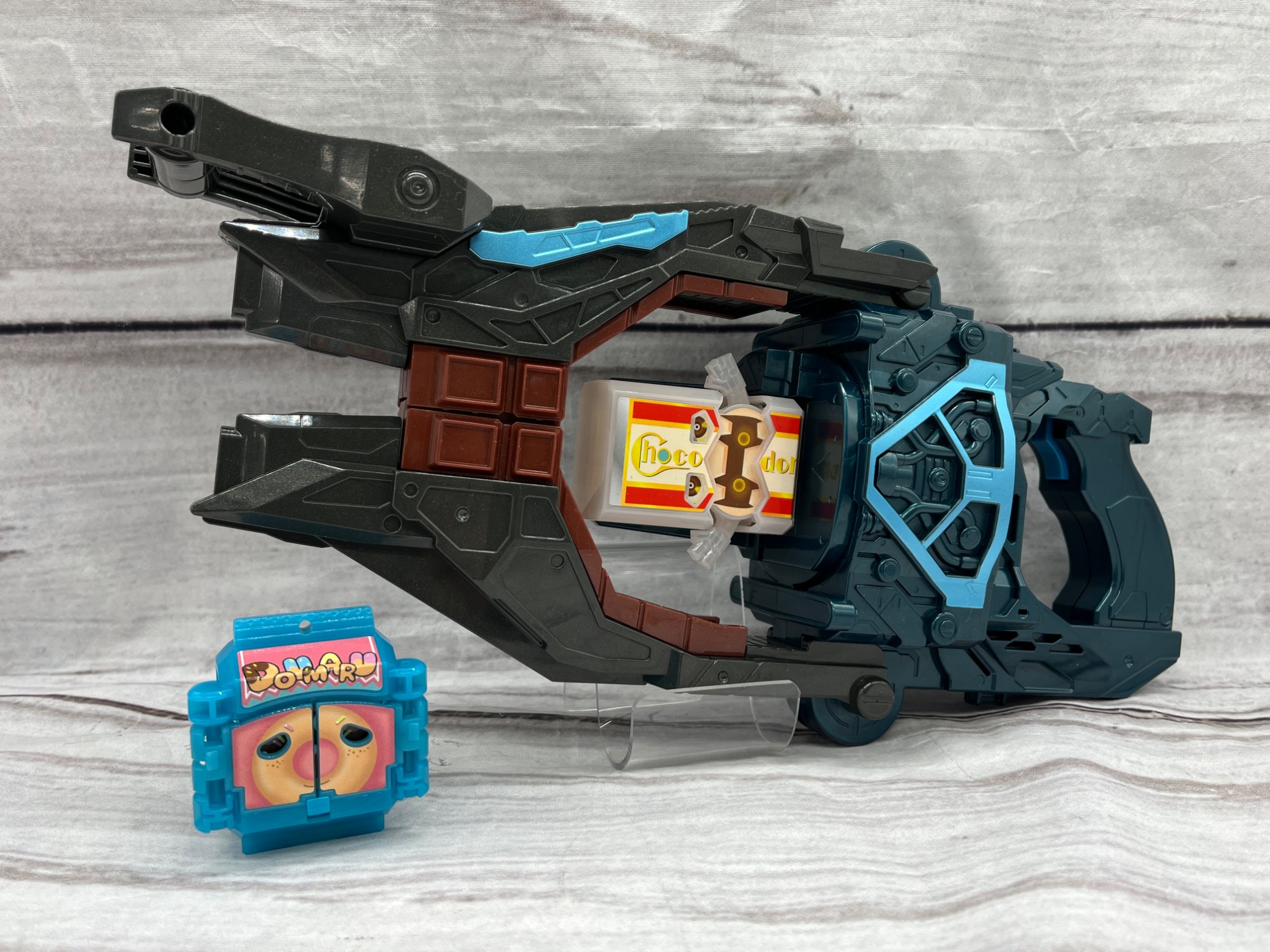 BANDAI - DX ヴァレンバスター Amazon | [バンダイ(BANDAI)] 仮面ライダーガヴ DX変身銃